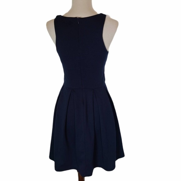 CeCe Navy Blue V-Neck Sleeveless Fit & Flare Mini Dress XS NWT - Picture 3 of 9